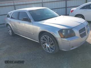 2007 Dodge Magnum with VIN 2D4FV47V87H622228, listed as a IAAI auction lot 41606045 with 264,622 mi miles and . Bid and sale history available at DreamBid. Image 1.