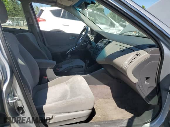 2001 Honda Accord LX z VIN JHMCG66521C011661, wystawiony jako Copart lot #67249645 z przebiegiem 125 713 mil mil oraz Szkoda całkowita • Salvage title. Historia ofert i sprzedaży dostępna na DreamBid. Obrazek 7.