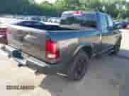 2019 Ram 1500 Warlock z VIN 1C6RR7GT1KS725613, wystawiony jako IAAI lot #42558390 z przebiegiem 38 589 mil mil oraz . Historia ofert i sprzedaży dostępna na DreamBid. Obrazek 4.