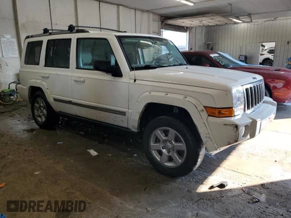 2006 Jeep Commander Limited z VIN 1J8HH58N96C144526, wystawiony jako Copart lot #63663055 z przebiegiem 156 603 mil mil oraz Szkoda całkowita • Salvage title. Historia ofert i sprzedaży dostępna na DreamBid. Obrazek 4.