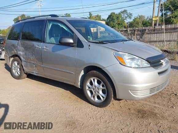 2005 Toyota Sienna LE with VIN 5TDBA23C15S044763, listed as a IAAI auction lot 43232791 with 142,034 mi miles and . Bid and sale history available at DreamBid. Image 1.