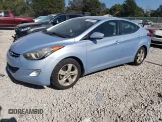 2013 Hyundai Elantra GLS с VIN KMHDH4AE5DU631333, выставлен на аукционе Copart как лот 85094795 с пробегом 191 440 миль миль и Списание • Salvage title. История ставок и продаж доступна на DreamBid. Изображение 1.