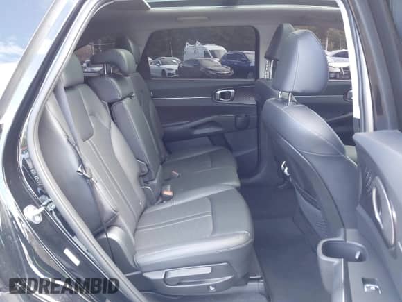 2025 Kia Sorento S with VIN 5XYRLDJC4SG322913, listed as a IAAI auction lot 42328741 with 13,180 mi miles and . Bid and sale history available at DreamBid. Image 8.