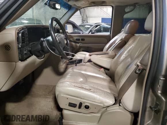 2003 Chevrolet Suburban LT z VIN 1GNFK16Z53J282237, wystawiony jako Copart lot #56275545 z przebiegiem 129 384 mil mil oraz Szkoda całkowita • Salvage title. Historia ofert i sprzedaży dostępna na DreamBid. Obrazek 7.