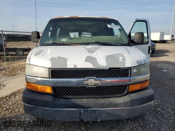2006 Chevrolet Express Passenger с VIN 1GAHG39U461274433, выставлен на аукционе Copart как лот 82622414 с пробегом 206 975 миль миль и Чистый • Clean title. История ставок и продаж доступна на DreamBid. Изображение 5.