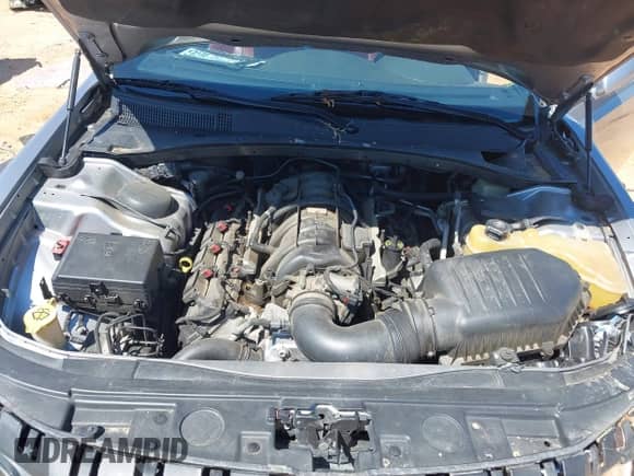 2013 Chrysler 300 S с VIN 2C3CCABT2DH686744, выставлен на аукционе IAAI как лот 42626891 с пробегом 105 121 миль миль и . История ставок и продаж доступна на DreamBid. Изображение 10.