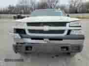 1999 Chevrolet Silverado 2500 LS z VIN 1GCGK29U3XE170750, wystawiony jako Copart lot #51061255 z przebiegiem Nie podano mil oraz Nie do naprawy • Non repairable. Historia ofert i sprzedaży dostępna na DreamBid. Obrazek 5.
