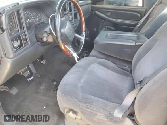 2000 GMC Sierra 1500 SL с VIN 1GTEC14W2YZ175875, выставлен на аукционе Copart как лот 53395745 с пробегом Не указан миль и Списание • Salvage title. История ставок и продаж доступна на DreamBid. Изображение 7.
