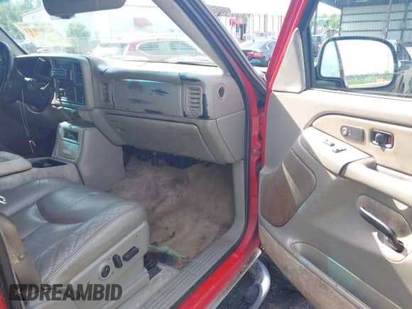 2001 GMC Sierra 1500 SLE z VIN 2GTEC19T811333343, wystawiony jako IAAI lot #42364413 z przebiegiem 374 221 mil mil oraz . Historia ofert i sprzedaży dostępna na DreamBid. Obrazek 5.