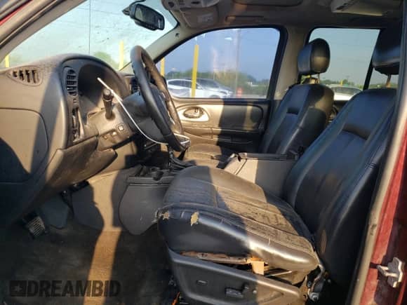 2002 Chevrolet TrailBlazer LTZ with VIN 1GNDT13S622455980, listed as a Copart auction lot 61785735 with 190,609 mi miles and Salvage title. Bid and sale history available at DreamBid. Image 7.