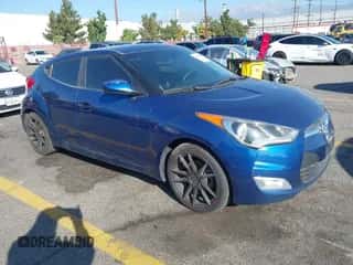 2016 Hyundai Veloster z VIN KMHTC6AD2GU269821, wystawiony jako IAAI lot #43365820 z przebiegiem 170 376 mil mil oraz . Historia ofert i sprzedaży dostępna na DreamBid. Obrazek 1.