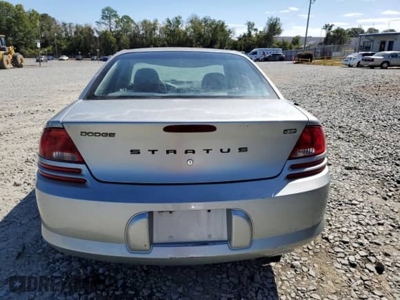 2006 Dodge Stratus SXT with VIN 1B3AL46T46N221165, listed as a Copart auction lot 84929085 with 220,338 mi miles and Salvage title. Bid and sale history available at DreamBid. Image 6.