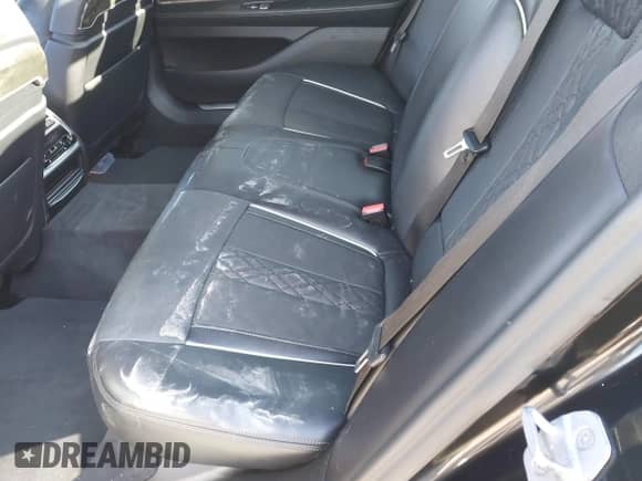 2021 BMW 7 Series 750i xDrive with VIN WBA7U2C01MCF94533, listed as a IAAI auction lot 41698642 with 83,016 mi miles and . Bid and sale history available at DreamBid. Image 8.