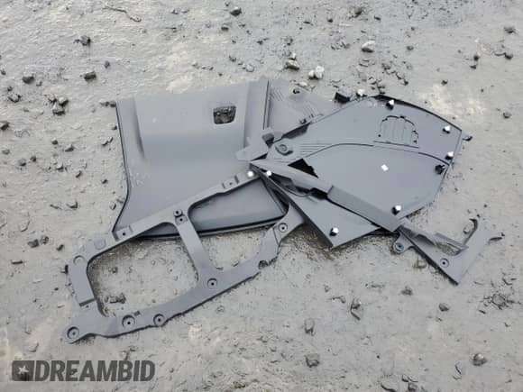 2024 Chevrolet Blazer EV eAWD LT z VIN 3GNKDBRJ8RS251110, wystawiony jako Copart lot #88480215 z przebiegiem 10 244 mil mil oraz Szkoda całkowita • Salvage title. Historia ofert i sprzedaży dostępna na DreamBid. Obrazek 15.