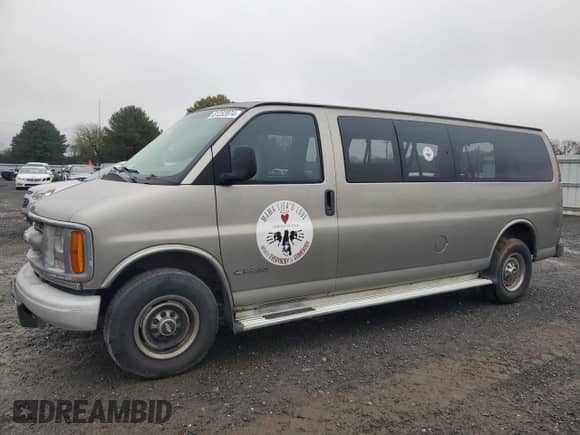 2001 Chevrolet Express with VIN 1GAHG39R011123173, listed as a Copart auction lot 81232074 with 109,829 mi miles and Salvage title. Bid and sale history available at DreamBid. Image 1.