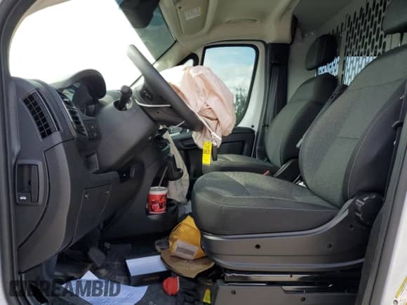 2023 Ram ProMaster Cargo z VIN 3C6LRVBG5PE577139, wystawiony jako Copart lot #70147895 z przebiegiem 53 021 mil mil oraz Nie do naprawy • Non repairable. Historia ofert i sprzedaży dostępna na DreamBid. Obrazek 7.