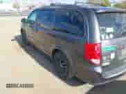 2017 Dodge Grand Caravan GT z VIN 2C4RDGEG6HR842563, wystawiony jako IAAI lot #43447617 z przebiegiem 143 779 mil mil oraz . Historia ofert i sprzedaży dostępna na DreamBid. Obrazek 3.