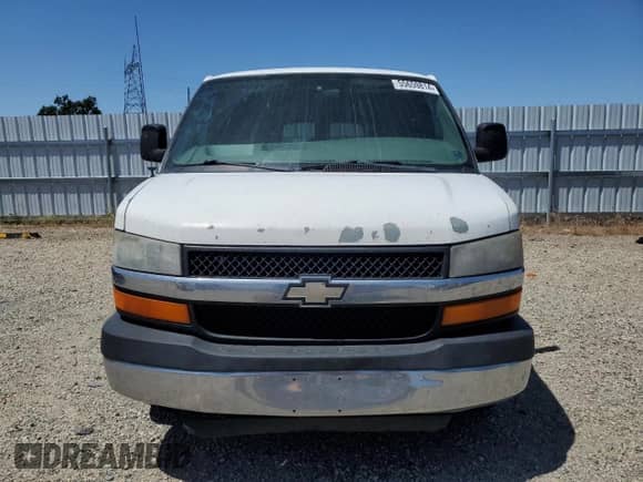 2007 Chevrolet Express Passenger с VIN 1GAHG39UX71237260, выставлен на аукционе Copart как лот 55659814 с пробегом 182 816 миль миль и Списание • Salvage title. История ставок и продаж доступна на DreamBid. Изображение 5.