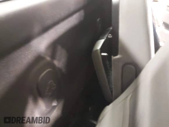 2018 Chevrolet Silverado 1500 LS с VIN 1GCNKNEC9JZ140447, выставлен на аукционе IAAI как лот 41387868 с пробегом 101 112 миль миль и . История ставок и продаж доступна на DreamBid. Изображение 8.