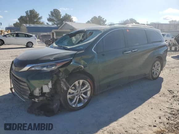2024 Toyota Sienna Platinum с VIN 5TDERKEC2RS190050, выставлен на аукционе Copart как лот 42195075 с пробегом 42 747 миль миль и Списание • Salvage title. История ставок и продаж доступна на DreamBid. Изображение 1.