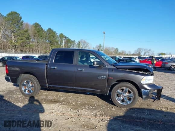 2017 Ram 1500 Big Horn z VIN 3C6RR6LT5HG563629, wystawiony jako IAAI lot #41811191 z przebiegiem 65 103 mil mil oraz . Historia ofert i sprzedaży dostępna na DreamBid. Obrazek 13.