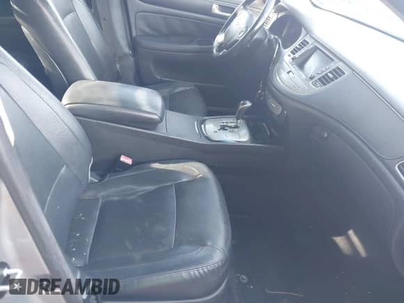 2012 Hyundai Genesis 3.8L с VIN KMHGC4DD8CU151459, выставлен на аукционе IAAI как лот 43105362 с пробегом 194 558 миль миль и . История ставок и продаж доступна на DreamBid. Изображение 5.