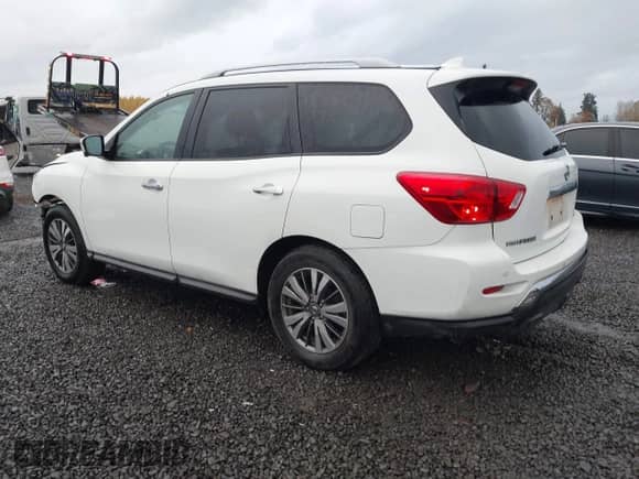 2020 Nissan Pathfinder SL z VIN 5N1DR2CN1LC603919, wystawiony jako IAAI lot #40834376 z przebiegiem 84 726 mil mil oraz . Historia ofert i sprzedaży dostępna na DreamBid. Obrazek 3.