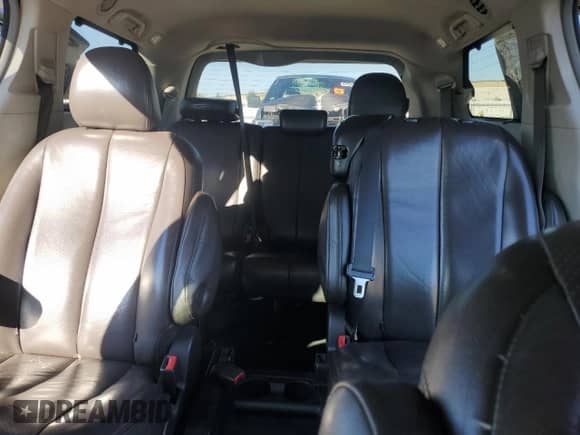 2011 Toyota Sienna SE with VIN 5TDXK3DC2BS107789, listed as a Copart auction lot 82269975 with 175,334 mi miles and Salvage title. Bid and sale history available at DreamBid. Image 10.