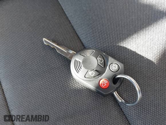 2011 Ford Escape XLT с VIN 1FMCU9D70BKB25872, выставлен на аукционе IAAI как лот 43502452 с пробегом 147 391 миль миль и . История ставок и продаж доступна на DreamBid. Изображение 11.