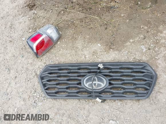2020 Toyota Tacoma TRD Off Road с VIN 3TMCZ5AN9LM332580, выставлен на аукционе IAAI как лот 43374834 с пробегом 99 649 миль миль и . История ставок и продаж доступна на DreamBid. Изображение 12.