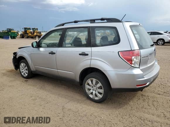 2013 Subaru Forester X z VIN JF2SHABC6DG404501, wystawiony jako Copart lot #64898635 z przebiegiem 137 175 mil mil oraz Szkoda całkowita • Salvage title. Historia ofert i sprzedaży dostępna na DreamBid. Obrazek 2.