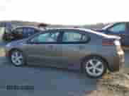 2015 Chevrolet Volt z VIN 1G1RB6E46FU110528, wystawiony jako Copart lot #82284463 z przebiegiem 134 251 mil mil oraz . Historia ofert i sprzedaży dostępna na DreamBid. Obrazek 2.