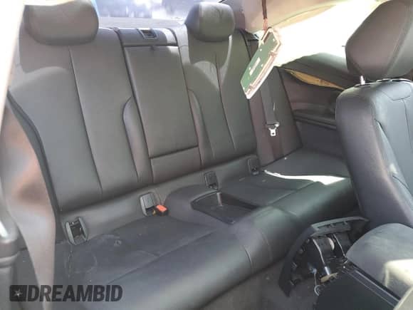 2014 BMW 4 Series 435i z VIN WBA3R1C52EK192420, wystawiony jako Copart lot #65425995 z przebiegiem Nie podano mil oraz Czysty tytuł • Clean title. Historia ofert i sprzedaży dostępna na DreamBid. Obrazek 10.