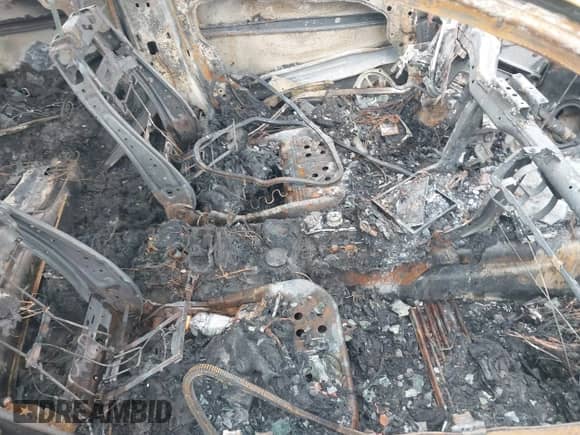 2023 Chrysler 300 Touring L z VIN 2C3CCADG4PH517314, wystawiony jako IAAI lot #43042170 z przebiegiem 47 334 mil mil oraz . Historia ofert i sprzedaży dostępna na DreamBid. Obrazek 5.