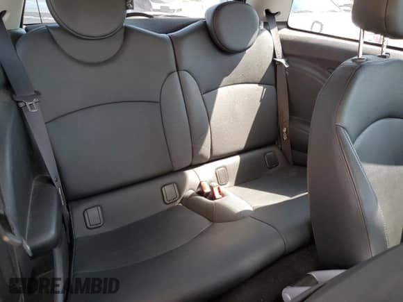 2010 MINI Hardtop S with VIN WMWMF7C58ATZ70756, listed as a Copart auction lot 81047265 with 95,643 mi miles and Salvage title. Bid and sale history available at DreamBid. Image 10.