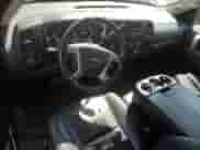 2013 GMC Sierra 1500 SLE z VIN 1GTN2VE02DZ263758, wystawiony jako Copart lot #56476915 z przebiegiem 108 254 mil mil oraz Czysty tytuł • Clean title. Historia ofert i sprzedaży dostępna na DreamBid. Obrazek 8.