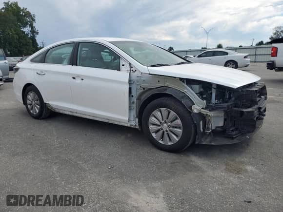 2017 Hyundai Sonata SE z VIN KMHE24L1XHA059845, wystawiony jako Copart lot #80626385 z przebiegiem 114 710 mil mil oraz Szkoda całkowita • Salvage title. Historia ofert i sprzedaży dostępna na DreamBid. Obrazek 4.