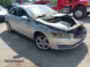 2015 Volvo S60 T5 Premier с VIN YV1612TK6F2332564, выставлен на аукционе IAAI как лот 42739872 с пробегом Не указан миль и . История ставок и продаж доступна на DreamBid. Изображение 1.