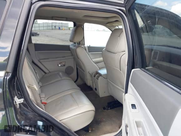 2008 Jeep Grand Cherokee Overland with VIN 1J8HR68268C232204, listed as a IAAI auction lot 42151108 with 229,999 mi miles and . Bid and sale history available at DreamBid. Image 8.