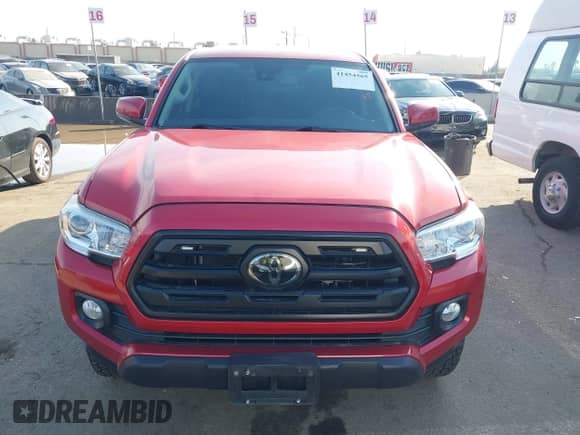 2020 Toyota Tacoma SR5 z VIN 3TMBZ5DN1LM024276, wystawiony jako IAAI lot #41454565 z przebiegiem 76 461 mil mil oraz . Historia ofert i sprzedaży dostępna na DreamBid. Obrazek 13.