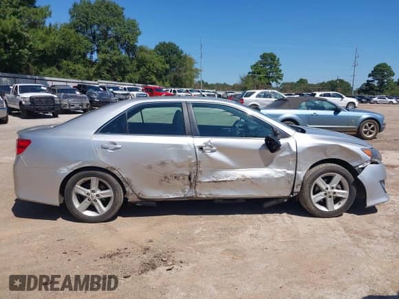 2013 Toyota Camry L с VIN 4T1BF1FK3DU204405, выставлен на аукционе IAAI как лот 43166242 с пробегом 184 297 миль миль и . История ставок и продаж доступна на DreamBid. Изображение 14.