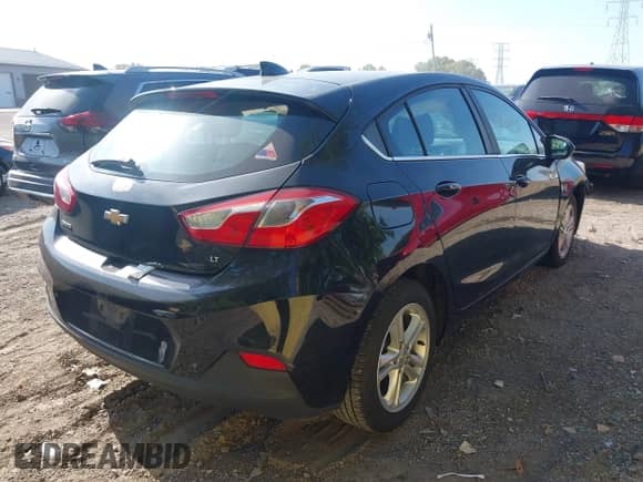 2018 Chevrolet Cruze LT с VIN 3G1BE6SM4JS653012, выставлен на аукционе IAAI как лот 43168951 с пробегом 75 380 миль миль и . История ставок и продаж доступна на DreamBid. Изображение 4.