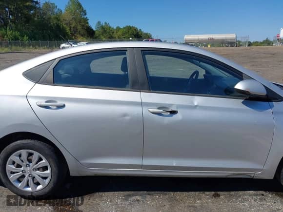 2020 Hyundai Accent SE с VIN 3KPC24A64LE123250, выставлен на аукционе IAAI как лот 43312786 с пробегом 170 121 миль миль и . История ставок и продаж доступна на DreamBid. Изображение 14.