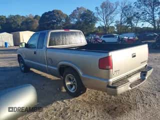 2003 Chevrolet S-10 LS с VIN 1GCCS19H138129375, выставлен на аукционе IAAI как лот 43498066 с пробегом 120 683 миль миль и . История ставок и продаж доступна на DreamBid. Изображение 3.