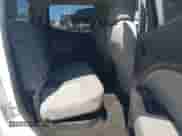 2018 Chevrolet Colorado 4WD Work Truck z VIN 1GCGTBEN9J1113088, wystawiony jako IAAI lot #42836382 z przebiegiem 200 334 mil mil oraz . Historia ofert i sprzedaży dostępna na DreamBid. Obrazek 8.