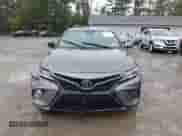 2020 Toyota Camry SE z VIN 4T1G11AK7LU943920, wystawiony jako IAAI lot #43352053 z przebiegiem 99 718 mil mil oraz . Historia ofert i sprzedaży dostępna na DreamBid. Obrazek 13.