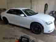 2020 Chrysler 300 S с VIN 2C3CCAGG9LH108912, выставлен на аукционе Copart как лот 53628705 с пробегом 63 420 миль миль и Списание • Salvage title. История ставок и продаж доступна на DreamBid. Изображение 4.