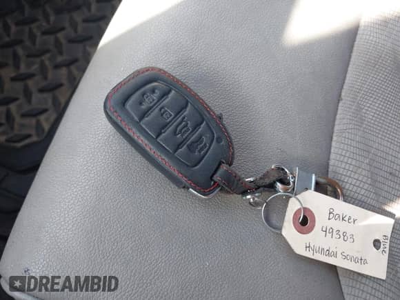 2016 Hyundai Sonata Limited с VIN 5NPE34AF8GH388793, выставлен на аукционе IAAI как лот 43216767 с пробегом 161 329 миль миль и . История ставок и продаж доступна на DreamBid. Изображение 11.