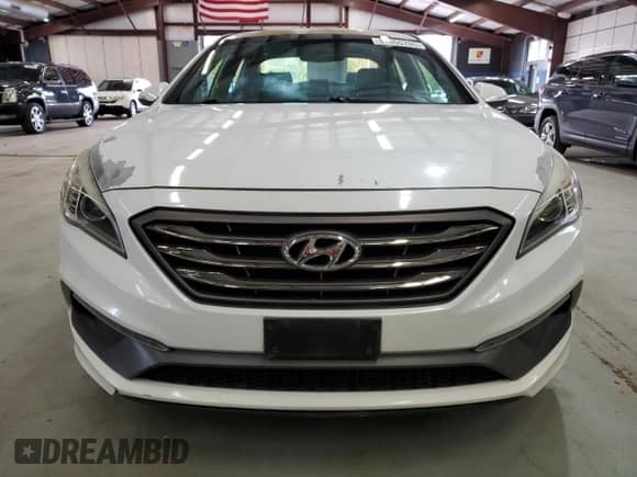 2015 Hyundai Sonata Limited с VIN 5NPE34ABXFH096994, выставлен на аукционе Copart как лот 87055705 с пробегом 202 602 миль миль и Чистый • Clean title. История ставок и продаж доступна на DreamBid. Изображение 5.