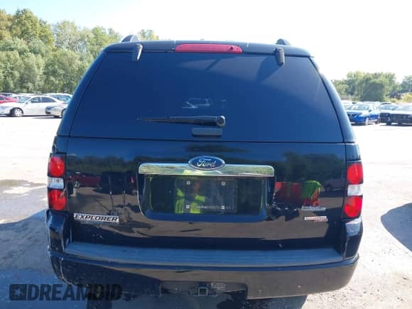 2007 Ford Explorer Limited z VIN 1FMEU65E37UA91409, wystawiony jako IAAI lot #43235917 z przebiegiem 190 650 mil mil oraz . Historia ofert i sprzedaży dostępna na DreamBid. Obrazek 17.